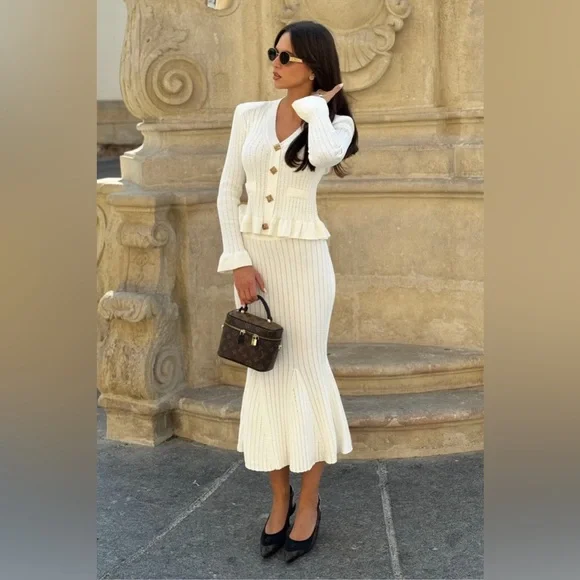 SOLD OUT 144. HIGH END Ruffled Knit Top and Flared Skirt Set - Picture 2 of 6